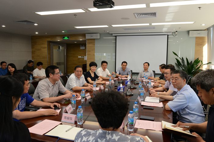 集團班子赴深圳業(yè)務考察暨省新華書店成立65周年慶?；顒踊I備工作會議召開