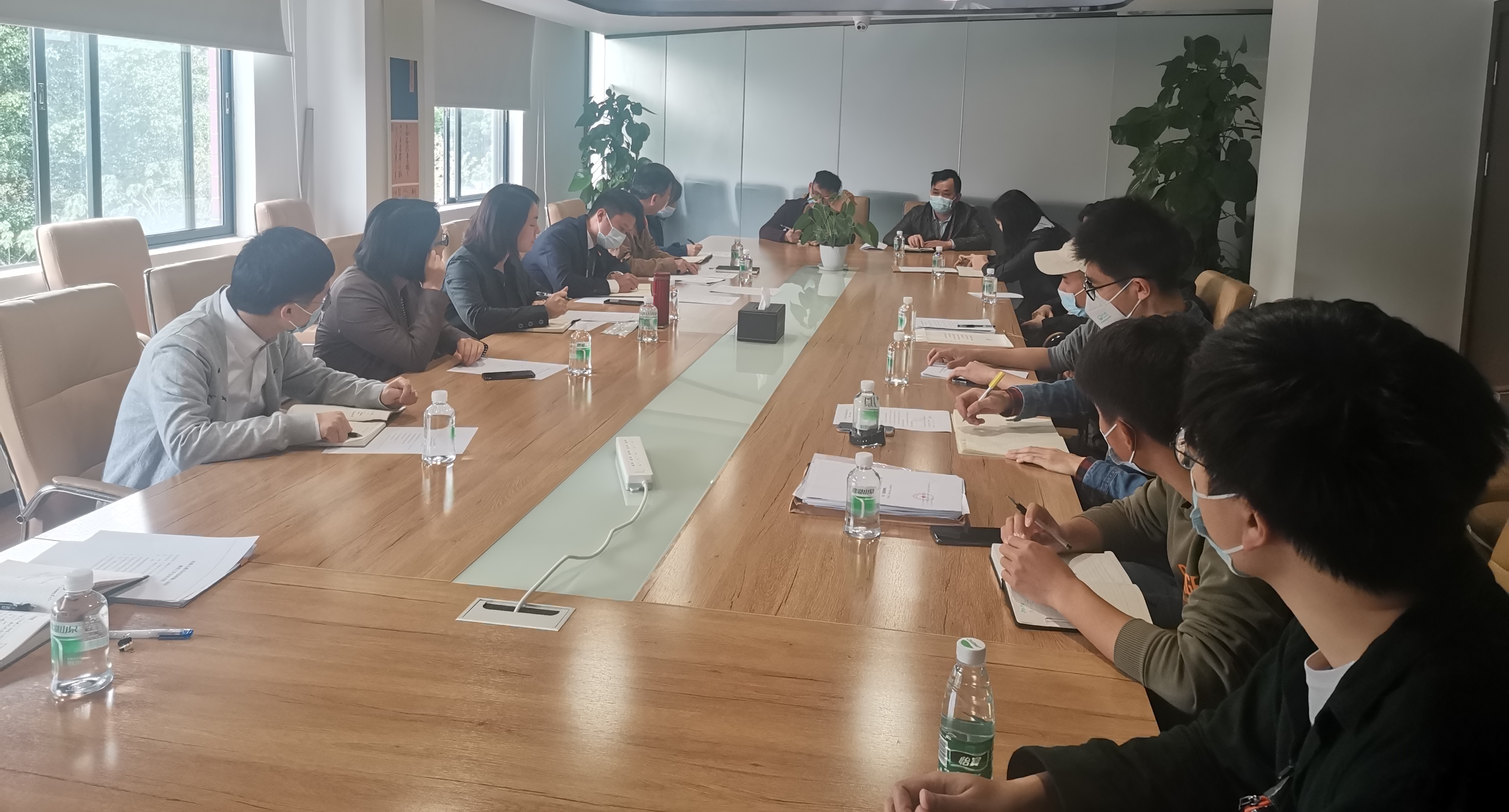 省出版大樓“南風(fēng)書屋”改造裝修工程廉潔工作會(huì)議照片（采用）.jpg